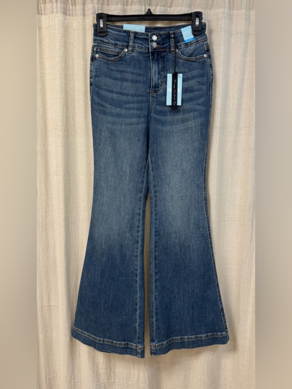 Medium Wash Flare Cut Judy Blue Petite Jeans - 881018